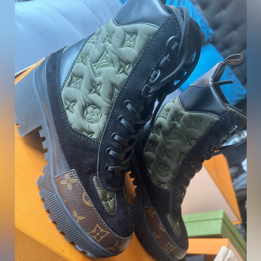 Louis Vuitton Monogram Laureate Platform boot!